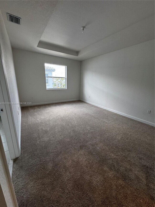 Building Photo - 104 SW 184th Way