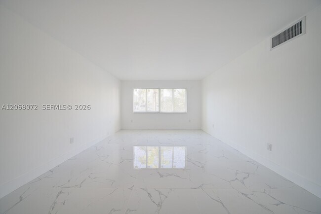 Building Photo - 14840 Naranja Lakes Blvd