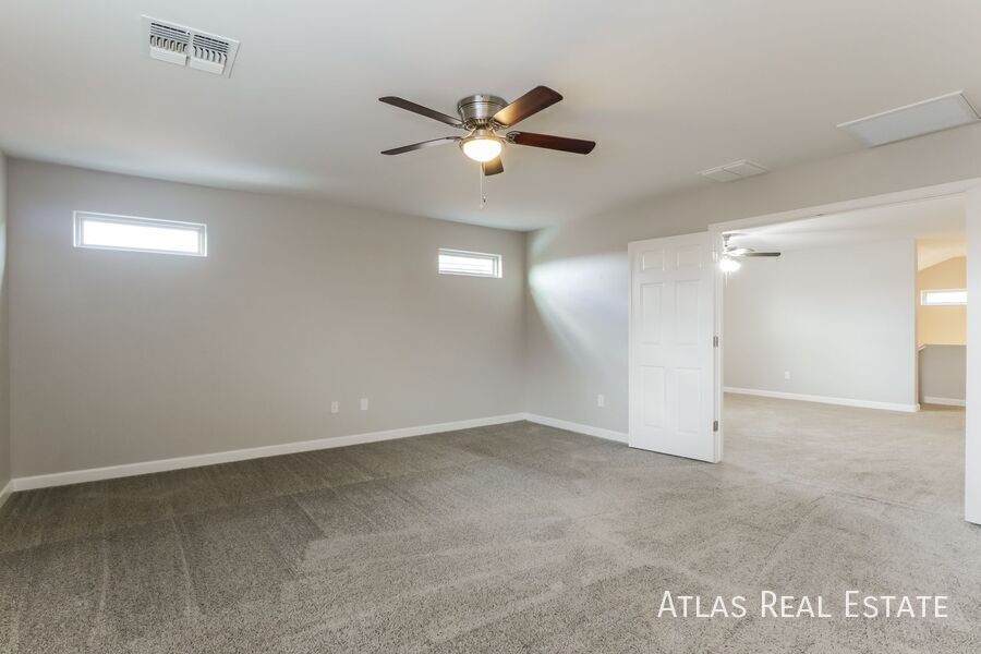 Building Photo - 12102 E Metz Dr