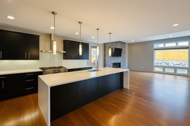 Building Photo - 4bd/2.75ba Renton House