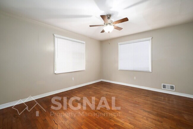 Building Photo - 5117 Highland Ave