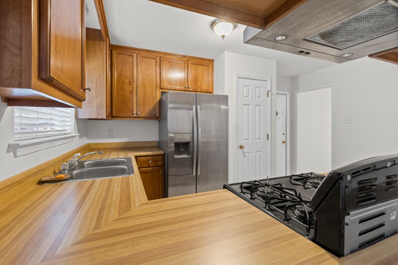 Building Photo - 3281 Woodard Dr