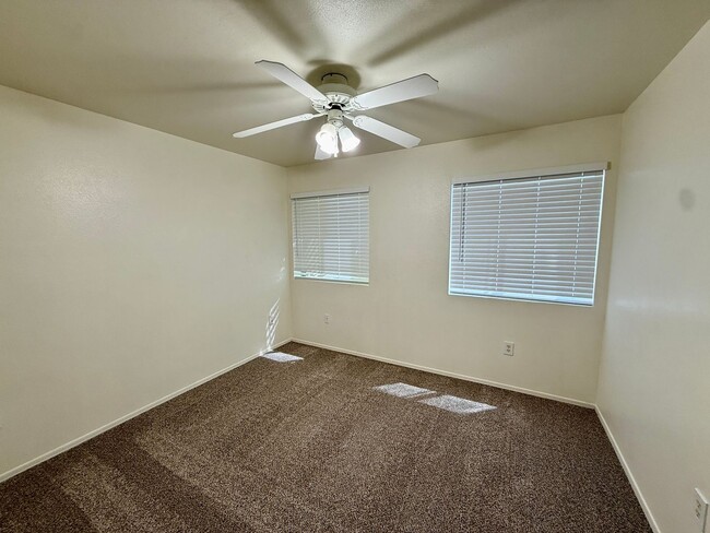 Building Photo - 2 Story Townhouse - Rancho Del Oro