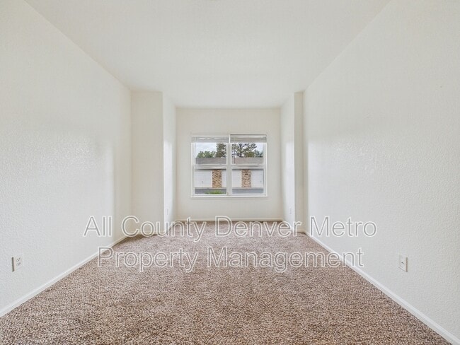 Building Photo - 11624 W 62nd Pl
