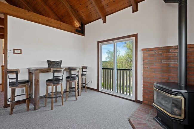 Building Photo - 3434 Woolsey Rd