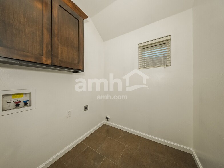 Building Photo - 11217 NW 102nd St