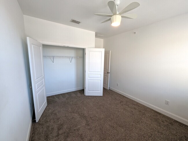 Building Photo - 146 Brindle Ln