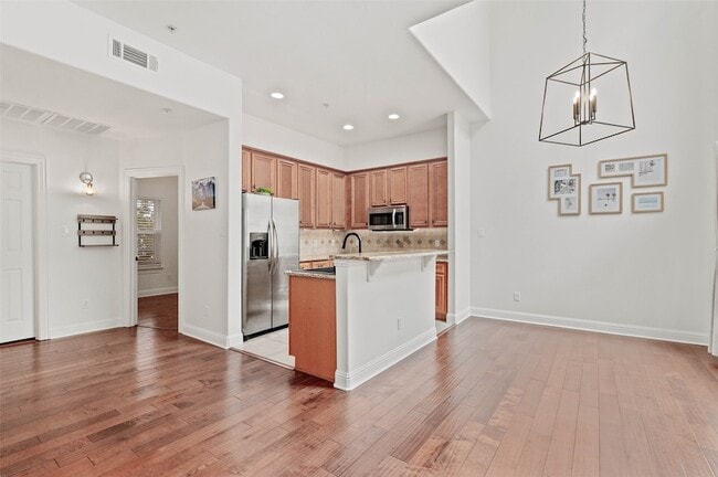 Building Photo - 5609 Lindell Ave