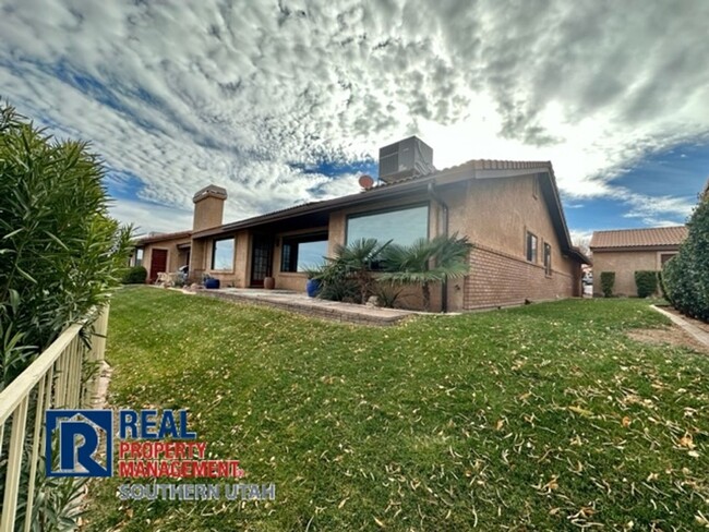 Building Photo - Home on The Ridge