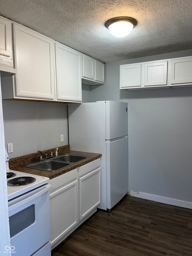 Building Photo - 1836 E Minnesota St