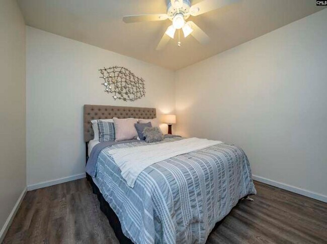 Building Photo - 306 Coventry Lake Dr