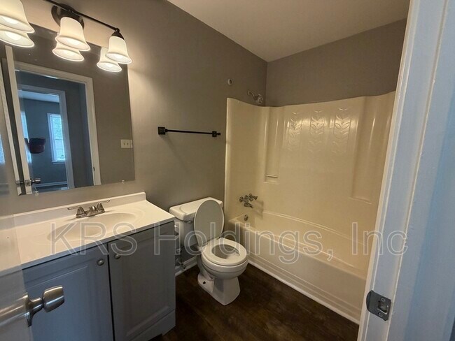 Building Photo - 3918 Lantana Pl