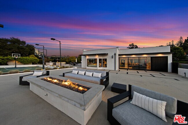Building Photo - 3144 Corda Dr
