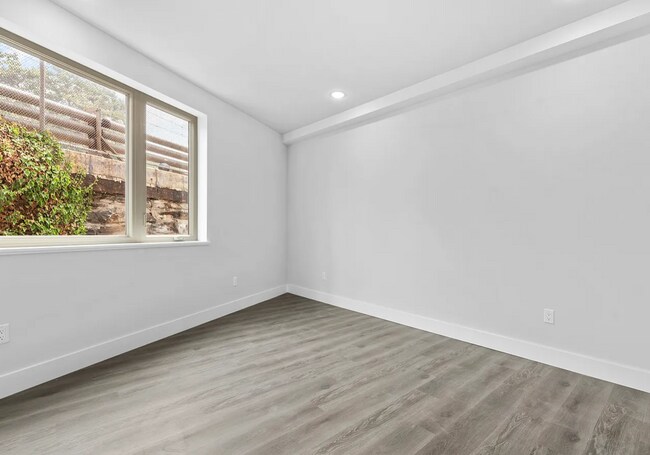 Building Photo - 1108 W Dauphin St
