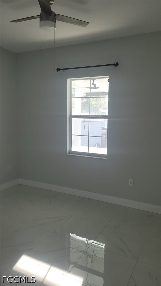 Building Photo - 653 Foxchase Dr