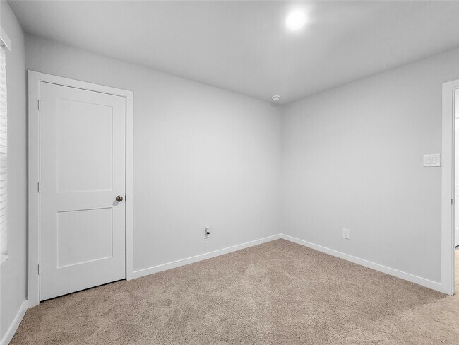 Building Photo - 10759 Red Flagstone Dr