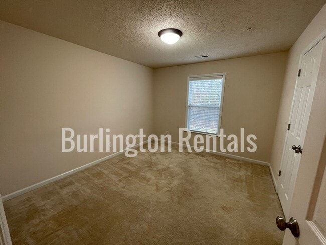 Building Photo - Condo / W. Burlington