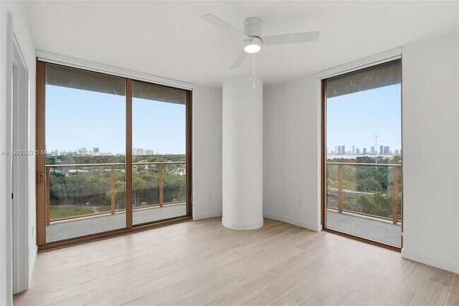 Building Photo - 3900 Alton Rd