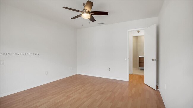Building Photo - 7123 SW 115th Pl