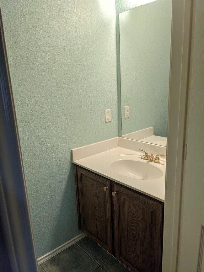 Building Photo - 4501 Whispering Valley Dr