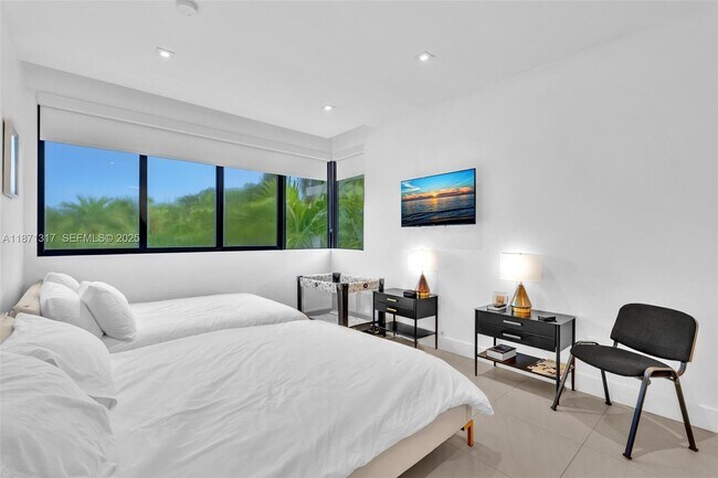 Building Photo - 1350 98th St