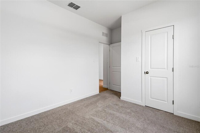 Building Photo - 5550 Guava Ct