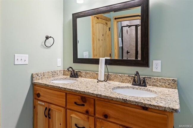 Building Photo - 71 S Tallassee Dr