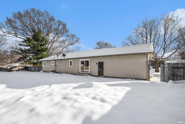 Building Photo - 24760 Lancer Dr