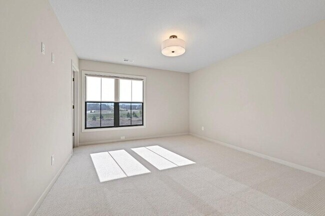 Building Photo - 16649 Garnett St