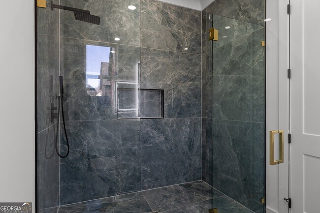 Building Photo - 407 Thunder Rd