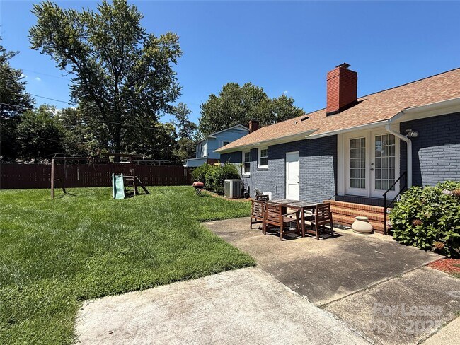 Building Photo - 6030 Craftsbury Dr