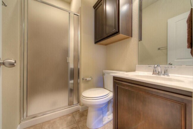 Building Photo - 8520 White Ibis Dr