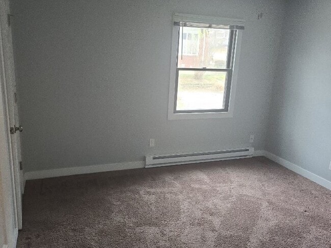 Building Photo - 308 Heustis St