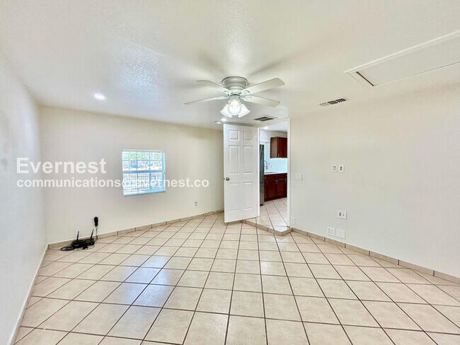 Building Photo - 3030 Anzio Dr