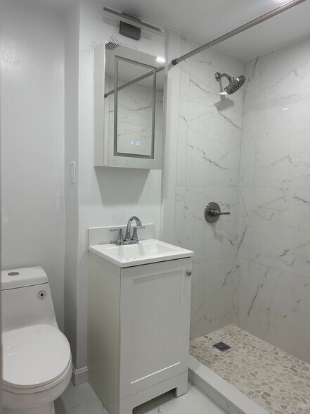 Building Photo - 482 Commonwealth Ave