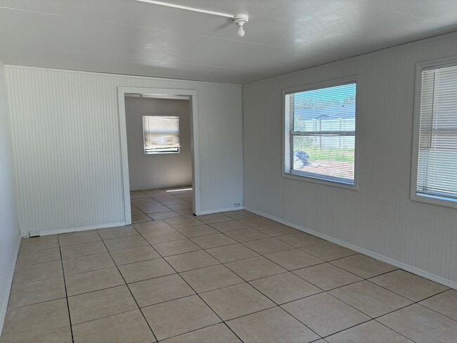 Building Photo - 3099 Deltona Blvd