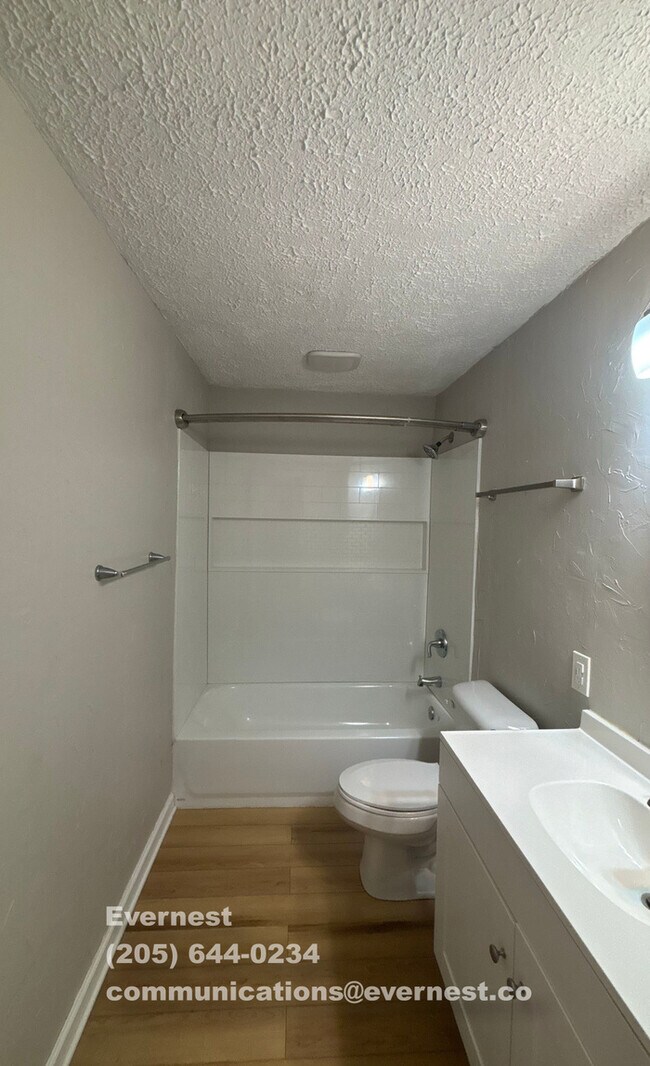 Building Photo - 3623 Bolamo Dr