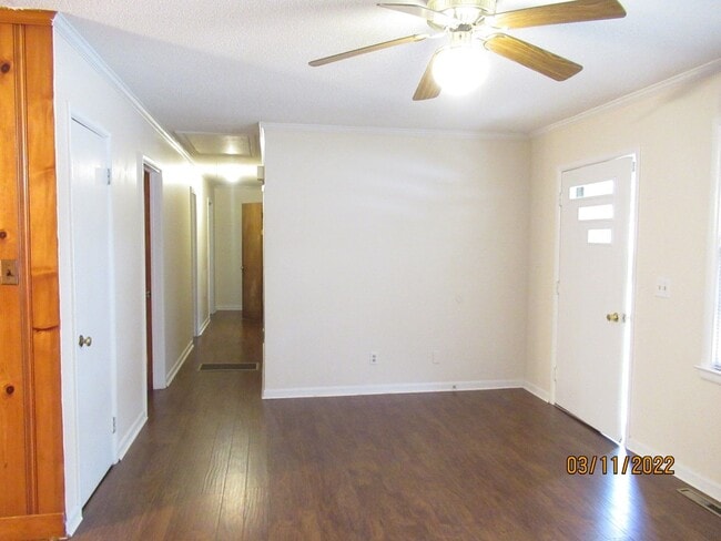 Building Photo - (Alice Drive Schools)- 3 Bedroom, 2 Bath S...