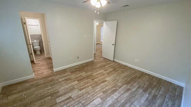 Building Photo - 63 S Wavy Oak Cir