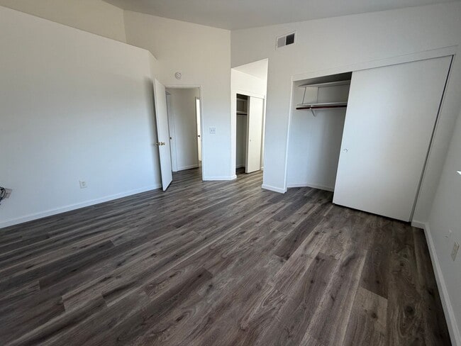 Building Photo - 8162 Morgan Hill Way
