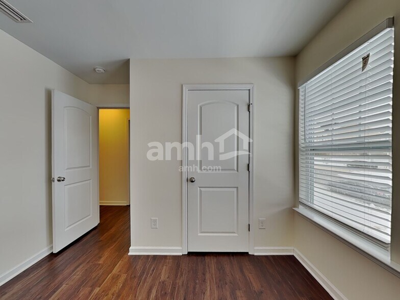 Building Photo - 5215 Smoky Ridge Ln