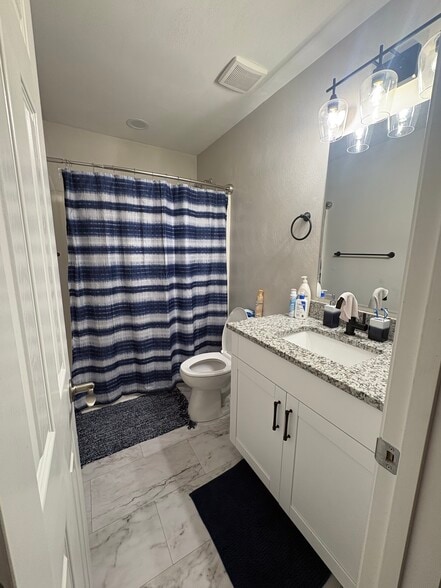 Second full bath - 1215 Commerce Ave