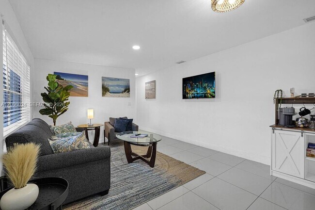 Building Photo - 25420 SW 124th Pl