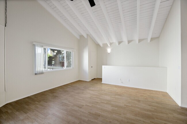 Building Photo - 1916 Clark Ln