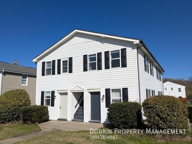 Building Photo - 1605 Hickory St