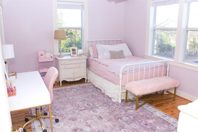 Building Photo - 581 Country Club Rd