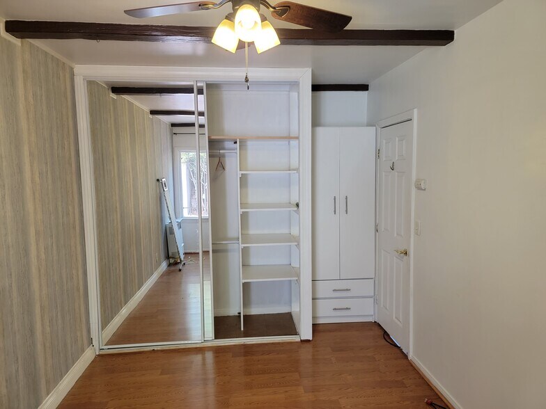 Bedroom - 1529 N Hobart Blvd