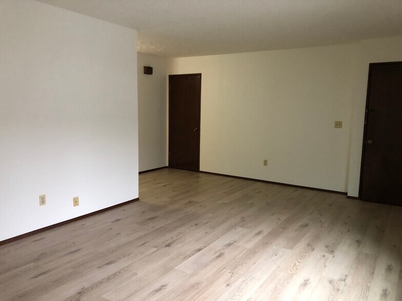 Livingroom - 5204 NE Glisan St