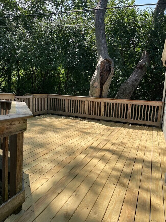 Building Photo - 441 Frost Pl