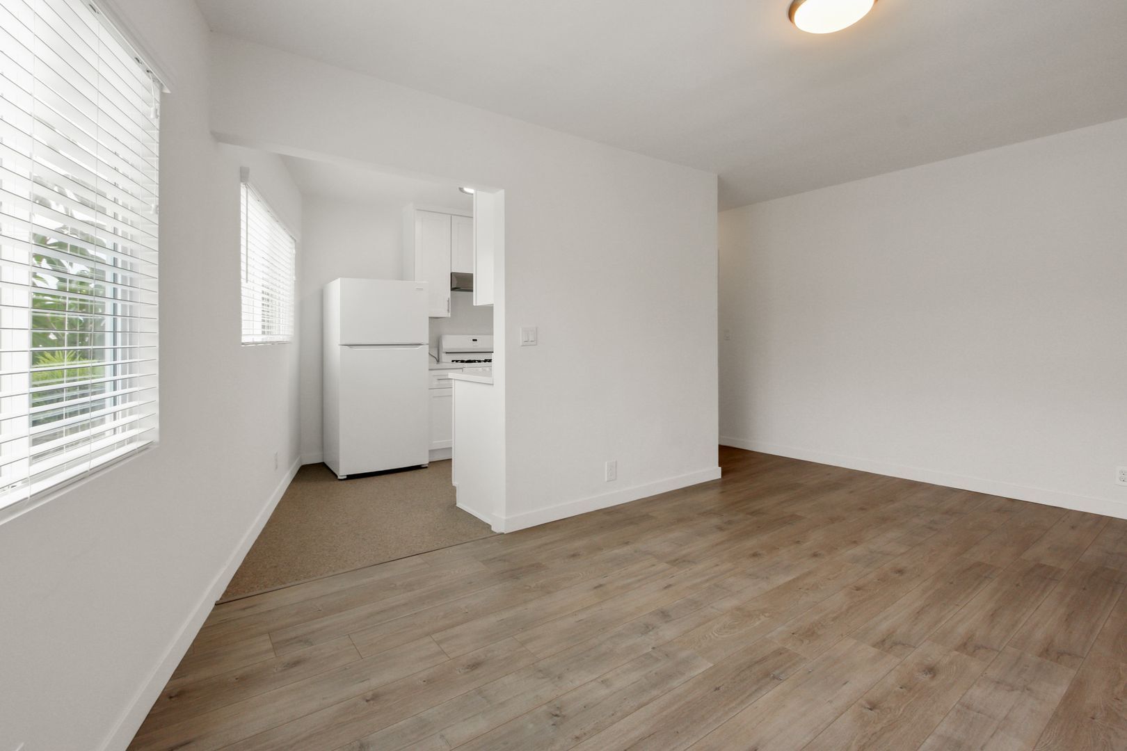 Building Photo - 10900 Santa Monica Blvd